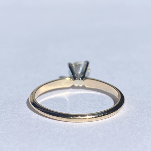 Gorgeous😍 14KT Solitaire Diamond engagement ring💍💎✨ - Picture 6 of 17